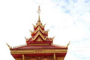 ພິທີອັນເຊີນຮູບຫຼໍ່ ປະທານ ໄກສອນ ພົມວິຫານ ປະດິດສະຖານຢູ່ຫໍຜາສາດທີ່ເມືອງໄຊບົວທອງ