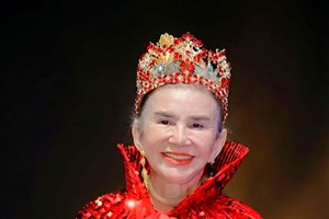 ທ່ານ​ນາງ ອາ​ດີ​ນາ ມະຫາວົງ ໄດ້​ຮັບ​ລາງວັນ THE WORLD MADAM 2025