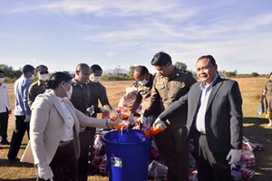 ສາລະວັນ ທໍາລາຍສິນຄ້າໝົດອາຍຸ ແລະ ສິນຄ້າລອກລຽນແບບ