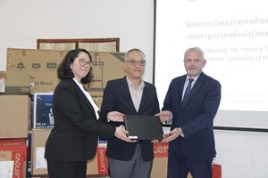 ມອບ-ຮັບ ອຸປະກອນໄອທີ ເພື່ອການຮຽນ-ການສອນ