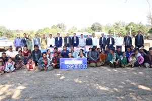 ມອບຜ້າຫົ່ມ ໃຫ້ 4 ບ້ານຂອງເມືອງໄຊບົວທອງ ເພື່ອແກ້ໄຂຜົນກະທົບຈາກໄພໜາວ