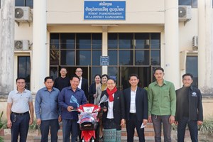 ມອບ-ຮັບ ລົດຈັກໃຫ້ຄະນະຈັດຕັ້ງເມືອງຫຼວງນໍ້າທາ