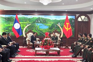 ທ່ານລັດຖະມົນຕີກະຊວງ ຍທຂ ອວຍພອນຄະນະນຳກະຊວງປ້ອງກັນປະເທດ