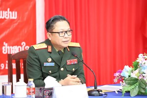 ຄະນະນໍາກະຊວງປ້ອງກັນປະເທດຢ້ຽມຢາມສູນເສນອົງຄະ 489