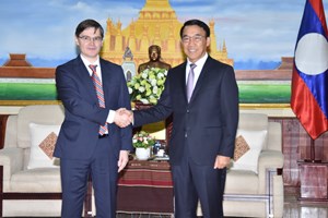 ທ່ານ ບຸນເຫຼືອ ພັນດານຸວົງ ຕ້ອນຮັບ ທູດຣັດເຊຍປະຈໍາ ສປປ ລາວ