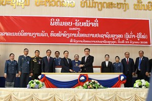 ມອບ-ຮັບໜ້າທີ່ ເລຂາຄະນະບໍລິຫານງານພັກ ຫົວໜ້າ ອອປສ ຜູ້ເກົ່າ-ຜູ້ໃໝ່