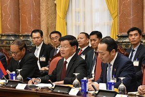 ປະທານປະເທດ ລາວ ແລະ ຫວຽດນາມ ພົບປະສອງຝ່າຍ