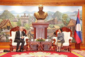 ທ່ານນາງປານີຢາທໍ່ຕູ້ ຕ້ອນຮັບທູດນູແວນເຊລັງ ປະຈຳລາວເຂົ້າຢ້ຽມຂໍ່ານັບອໍາລາ