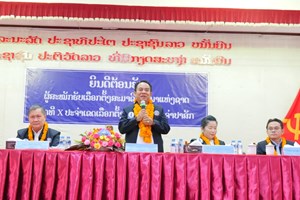 ຄະນະຜູ້ສະໝັກເລືອກຕັ້ງ ສສຊ ເຂດເລືອກຕັ້ງທີ 15 ແຂວງຈຳປາສັກພົບປະຜູ້ມີສິດເລືອກຕັ້ງຢູ່ກອງພັນໃຫຍ່ທະຫານຮາບ 502