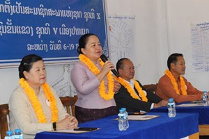 ຜູ້ສະໝັກຮັບເລືອກຕັ້ງ ສສຊ ຊຸດທີ X ສືບຕໍ່ລົງເຄື່ອນໄຫວໂຄສະນາຫາສຽງ ຢູ່ບ້ານຫ້ວຍແຊງຄຳ