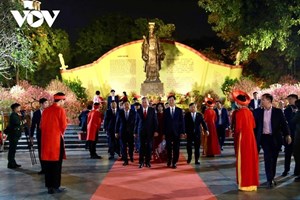 ທ່ານ​ ໂຕ​ເລິມ ຢ້ຽມ​ຢາມ ອວຍ​ພອນ​ບຸນ​ເຕັດ​ອົງ​ຄ​ະ​ນະ​ພັກ ແລະ ປະ​ຊາ​ຊົນ​ນະ​ຄອນຫຼວງຮ່າ​ໂນ້ຍ