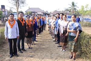 ຜູ້ສະໝັກເລືອກຕັ້ງ ສສຊ ເຂດເລືອຕັ້ງທີ 10 ແລະ ສສຂ ແຂວງວຽງຈັນ ສືບຕໍ່ລົງພົບປະຜູ້ມີສິດເລືອກຕັ້ງຢູ່ ບ້ານຫາດທາ ເມືອງແກ້ວອຸດົມ.