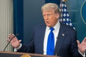 ປະ​ທາ​ນາ​ທິ​ບໍ​ດີ ສະຫະລັດ ອາ​ເມ​ຣິ​ກາ ຍົກ​ລະ​ດັບ​ອັດ​ຕາ​ພາ​ສີ​ທົ່ວ​ໂລກ​ຂຶ້ນ 15%