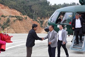 ຮອງນາຍົກລັດຖະມົນຕີລົງເຄື່ອນໄຫວວຽກງານຢູ່ແຂວງໄຊສົມບູນ