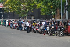 ສີລັງກາ ເລີ່ມໃຊ້ລະບົບເລກທະບຽນພາຫະນະ ຄູ່ - ຄີກ ເພື່ອເຕີມນໍ້າມັນ