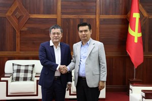 ເລຂາຄະນະບໍລິຫານງານພັກແຂວງຄໍາມ່ວນ ຕ້ອນຮັບການເຂົ້າພົບປະ ຂອງຜູ້ແທນແຂວງກວາງຈິ