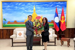 ສະຫາຍ ຫົວໜ້າ ຄຕພ ຕ້ອນຮັບ ທູດ ສ ກູບາ ເຂົ້າມາອວຍພອນວັນສ້າງຕັ້ງພັກ ປປ ລາວ ຄົບຮອບ 71 ປີ