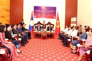 ການນໍານະຄອນດານັງ ອ່ວຍພອນການນໍາແຂວງເຊກອງ