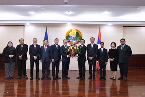 ທ່ານ ທອງສະຫວັນ ພົມວິຫານ ຕ້ອນຮັບບັນດາທູດອາຊຽນ ປະຈໍາ ສປປ ລາວ