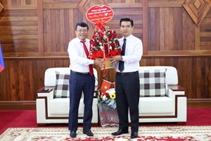 ຄະນະຜູ້ແທນແຂວງຮ່າຕິິ່ງ ເຂົ້າອວຍພອນການນໍາ ແຂວງຄໍາມ່ວນ ໂອກາດປີໃໝ່ລາວ ພສ 2569