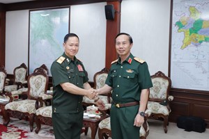 ກອງບັນຊາການທະຫານເຂດ 2 ຢ້ຽມຢາມ ແລະ ອວຍພອນລັດຖະມົນຕີກະຊວງ ປທ