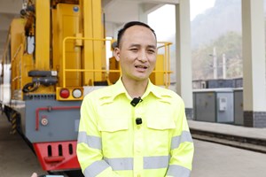 ເຈັງຊຶ ຜູ້ສ້າງຕົວເອງດ້ວຍການຮຽນຮູ້​ສູ່ການເຮັດວຽກແບບມືອາຊີບ