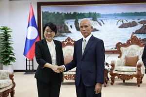 ຫົວໜ້າ ຄອສພ ຕ້ອນຮັບທູດ ສປ ຈີນ ປະຈໍາ ສປປ ລາວ