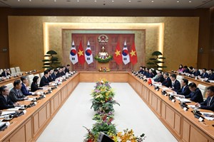 ທ່ານນາຍົກລັດຖະມົນຕີຫວຽດນາມ ພົບປະ ປະທານາທິບໍດີ ສ ເກົາຫຼີ