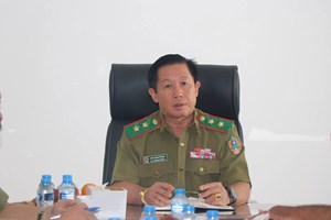 ຮອງລັດຖະມົນຕີກະຊວງ ປກສ ຢ້ຽມຢາມໂອ້ລົມຄະນະນຳ ປກສ ແຂວງອັດຕະປື