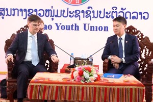 ການນຳຂັ້ນສູງ ສຊປລ ຕ້ອນຮັບເອກອັກຄະລັດຖະທູດ ສ ຣັດເຊຍ ປະຈໍາລາວ
