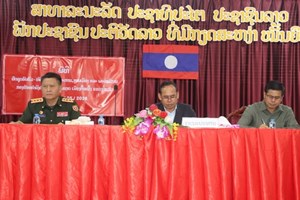 ກອງຮ້ອຍກໍາລັງສໍາຮອງປ້ອງກັນຊາດເມືອງຕົ້ນເຜິ້ງ ສຳເລັດຊຸດອົບຮົມ-ຫັດແອບ
