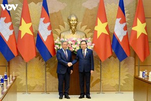 ສະ​ພາ​ແຫ່ງ​ຊາດ ຫວຽດ​ນາມ - ກໍາປູ​ເຈຍ ​ສະ​ໜັບ​ສະ​ໜູນ​ການ​ເຊື່ອມຕໍ່​ສອງ​ພື້ນ​ຖານ​ເສດ​ຖະ​ກິດ