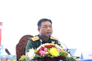 ຮອງລັດຖະມົນຕີກະຊວງປ້ອງກັນປະເທດ ພົບປະໂອ້ລົມພະນັກງານຫຼັກແຫຼ່ງ ຢູ່ກົມໃຫຍ່ເຕັກນິກກອງທັບ