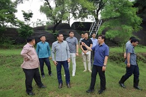 ເລຂາພັກແຂວງຄຳມ່ວນ ລົງກວດກາສະຖານທີ່ ສ້າງ “ແລນມາກໃໝ່” ຂອງເມືອງທ່າແຂກ