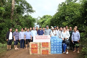 ຄຳມ່ວນ ​ເລັ່ງຊ່ວຍບັນເທົາຄວາມເດືອດຮ້ອນຜູ້ປະສົບໄພນໍ້າຖ້ວມ