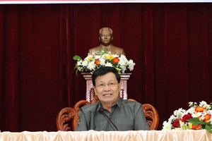 ສະຫາຍ ທອງລຸນ ສີສຸລິດ ຢ້ຽມຢາມ ແລະ ໂອ້ລົມພະນັກງານຫຼັກແຫຼ່ງ ຂອງແຂວງວຽງຈັນ