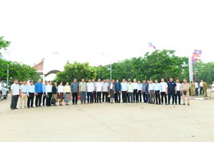 ເລຂາພັກແຂວງຈຳປາສັກ ຊຸກຍູ້ວຽກງານ ຢູ່ດ່ານສາກົນໜອງນົກຂຽນ