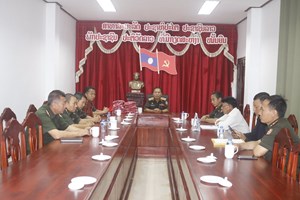 ບໍລິສັດ ກະສິກໍາ ຈໍາກັດຜູ້ດຽວ ມອບເຄື່ອງກິລາໃຫ້ກອງບັນຊາການທະຫານຜົ້ງສາລີ