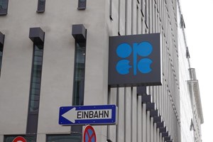 OPEC+ ເພີ່ມການຜະລິດນ້ຳມັນໃນເດືອນກັນຍາ ຂຶ້ນ 188.000 ບາເຣວຕໍ່ມື້