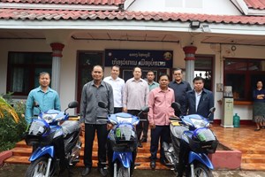 ມອບລົດຈັກໃຫ້ 3 ຕາແສງ ເພື່ອຮັບໃຊ້ວຽກງານບໍລິຫານ ແລະ ພັດທະນາ