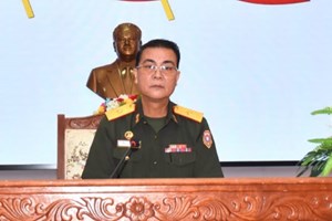 ກອງພົນທີ 4 ປະກາດເລື່ອນຊັ້ນ ເລື່ອນທຽບຊັ້ນໃຫ້ນາຍທະຫານ
