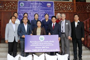 ອົງການໃຈບຸນສາກົນ ເດເຊເຣັດ (DIC) ມອບເຂົ້າສານ 300 ໂຕນ ໃຫ້ ສນຊ