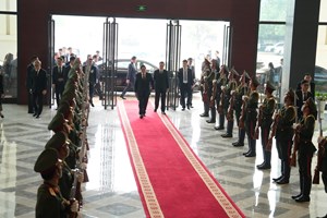 ປະທານປະເທດ ຕ້ອນຮັບ ນາຍົກລັດຖະມົນຕີແຫ່ງ ສສ ຫວຽດນາມ