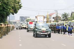 ພິທີຊາປະນະກິດສົບລະດັບຊາດຂອງ ສະຫາຍ ພົນເອກ ຄຳໄຕ ສີພັນດອນ ຈັດຂຶ້ນຢ່າງສົມກຽດ