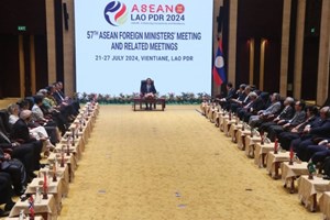 ນາຍົກລັດຖະມົນຕີ ແຫ່ງ ສປປ ລາວ ຕ້ອນຮັບການເຂົ້າຢ້ຽມຂໍ່ານັບຂອງ ບັນດາລັດຖະມົນຕີຕ່າງປະເທດອາຊຽນ