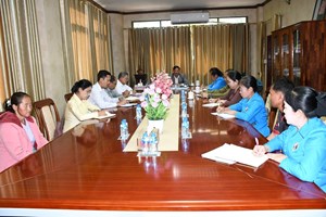 ຊີ້ແຈງ ເຫດການເດັກນ້ອຍຖືກມັດແຂນໄຂວ່ຫຼັງຫ້ອຍໄວ້ຢູ່ຮາວຕາກເຄື່ອງ