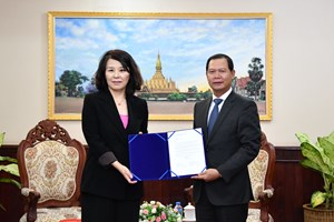 ຮອງລັດຖະມົນຕີ ກະຊວງການຕ່າງປະເທດ ຕ້ອນຮັບຜູ້ຕາງຫນ້າອົງການ FAO ປະຈຳ ສປປລາວຄົນໃຫມ່ ຍື່ນຈົດໝາຍແຕ່ງຕັ້ງ