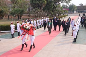 ປະທານາທິບໍດີຕີມໍ-ເລັດສະເຕວາງພວງມາລາຢູ່ອະນຸສາວະລີນັກຮົບນິລະນາມ