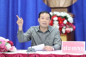 ທ່ານເຈົ້າແຂວງຜົ້ງສາລີ ພົບປະໂອ້ລົມພະນັກງງານຫຼັກແຫຼ່ງ ແລະ ອະດີດການນຳແຂວງ, ການນຳເມືອງຢູ່ເມືອງຜົ້ງສາລີ