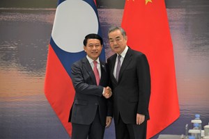 ລາວ-ຈີນ ສືບຕໍ່ເສີມຂະຫຍາຍສາຍພົວພັນຮ່ວມມືສອງຝ່າຍ